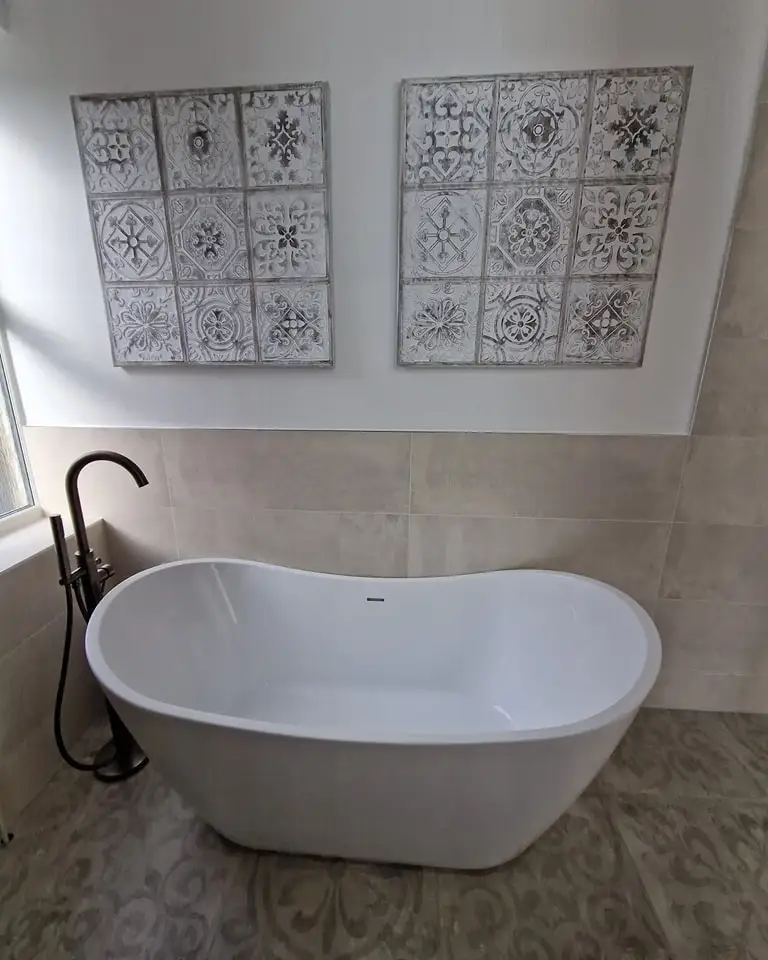 Main bathroom by Clan Bathrooms, Glasgow