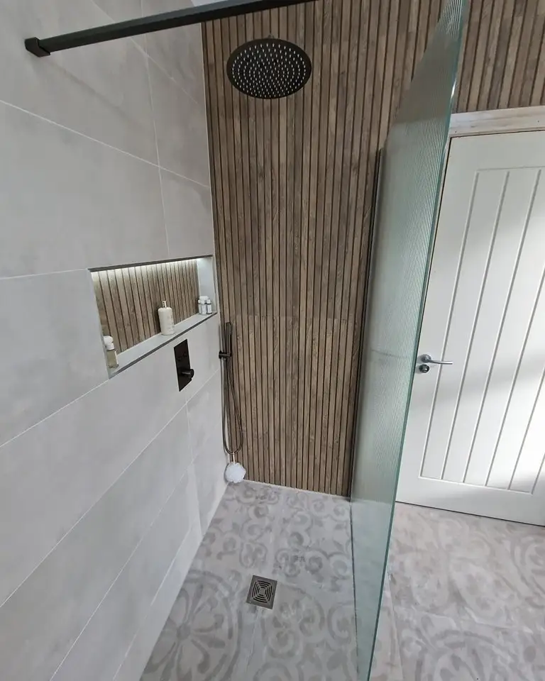Main bathroom by Clan Bathrooms, Glasgow