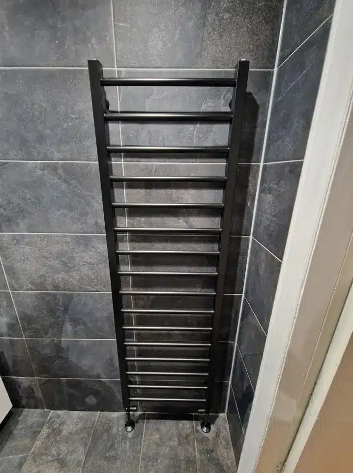 Main bathroom by Clan Bathrooms, Glasgow