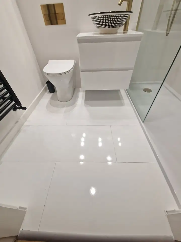 Main bathroom by Clan Bathrooms, Glasgow