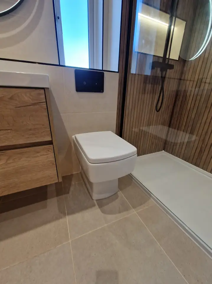 Main bathroom by Clan Bathrooms, Glasgow