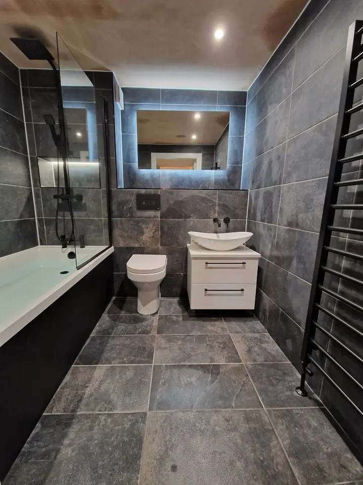 Main bathroom by Clan Bathrooms, Glasgow