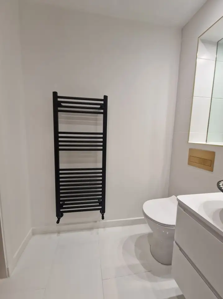 Main bathroom by Clan Bathrooms, Glasgow