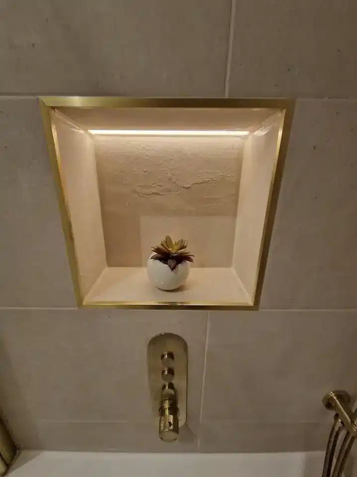 Main bathroom by Clan Bathrooms, Glasgow