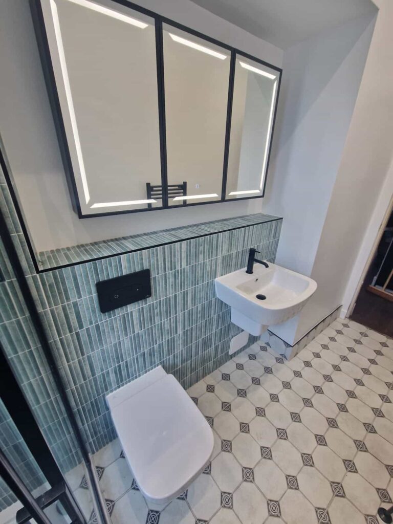 Main bathroom by Clan Bathrooms, Glasgow