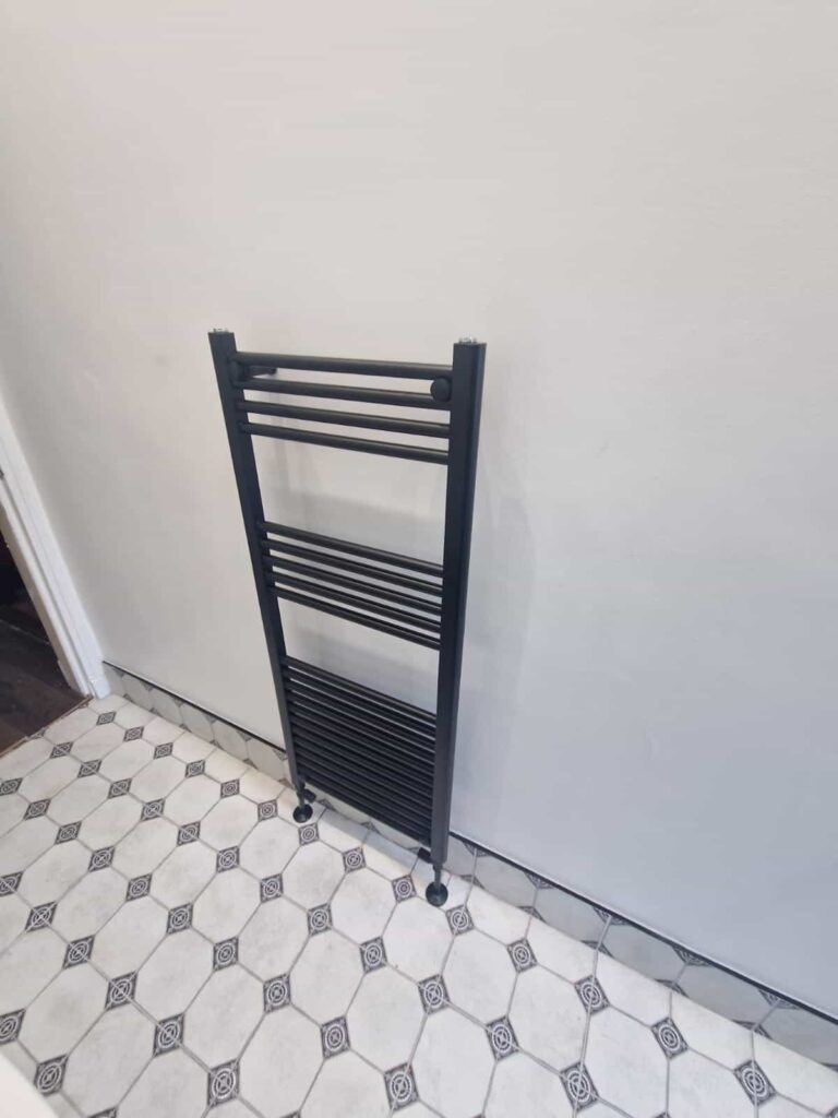 Main bathroom by Clan Bathrooms, Glasgow