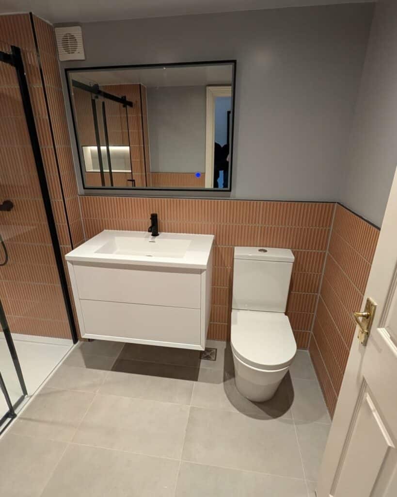 Main bathroom by Clan Bathrooms, Glasgow