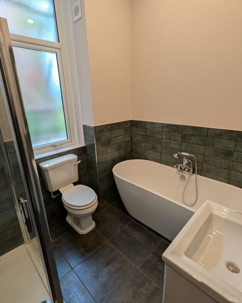 Main bathroom by Clan Bathrooms, Glasgow
