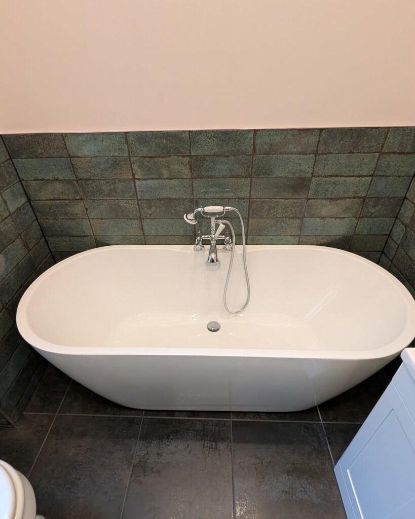 Main bathroom by Clan Bathrooms, Glasgow
