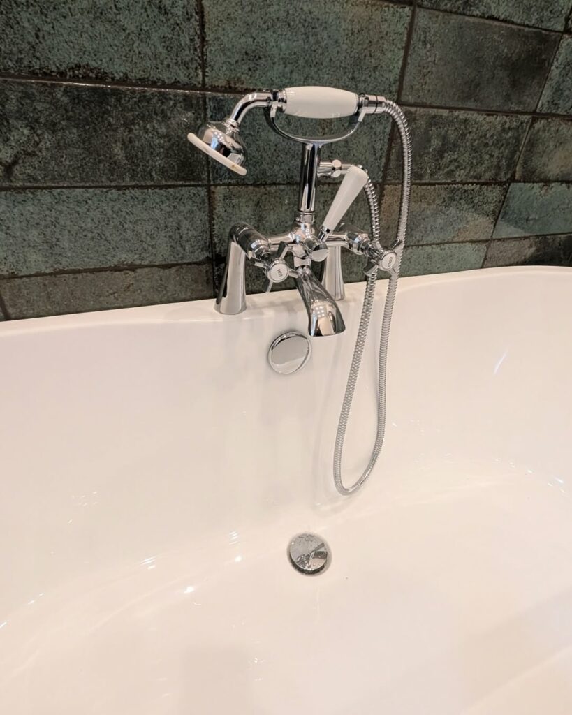 Main bathroom by Clan Bathrooms, Glasgow