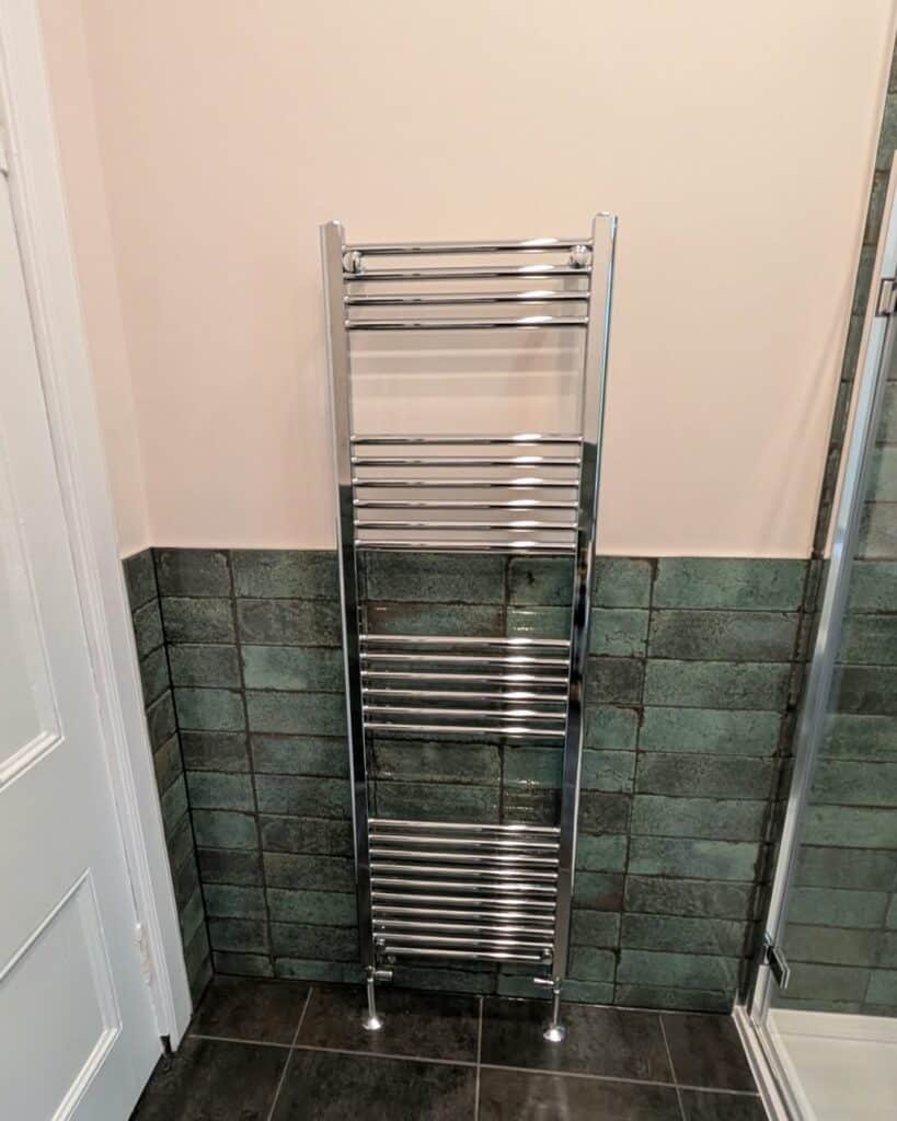 Main bathroom by Clan Bathrooms, Glasgow