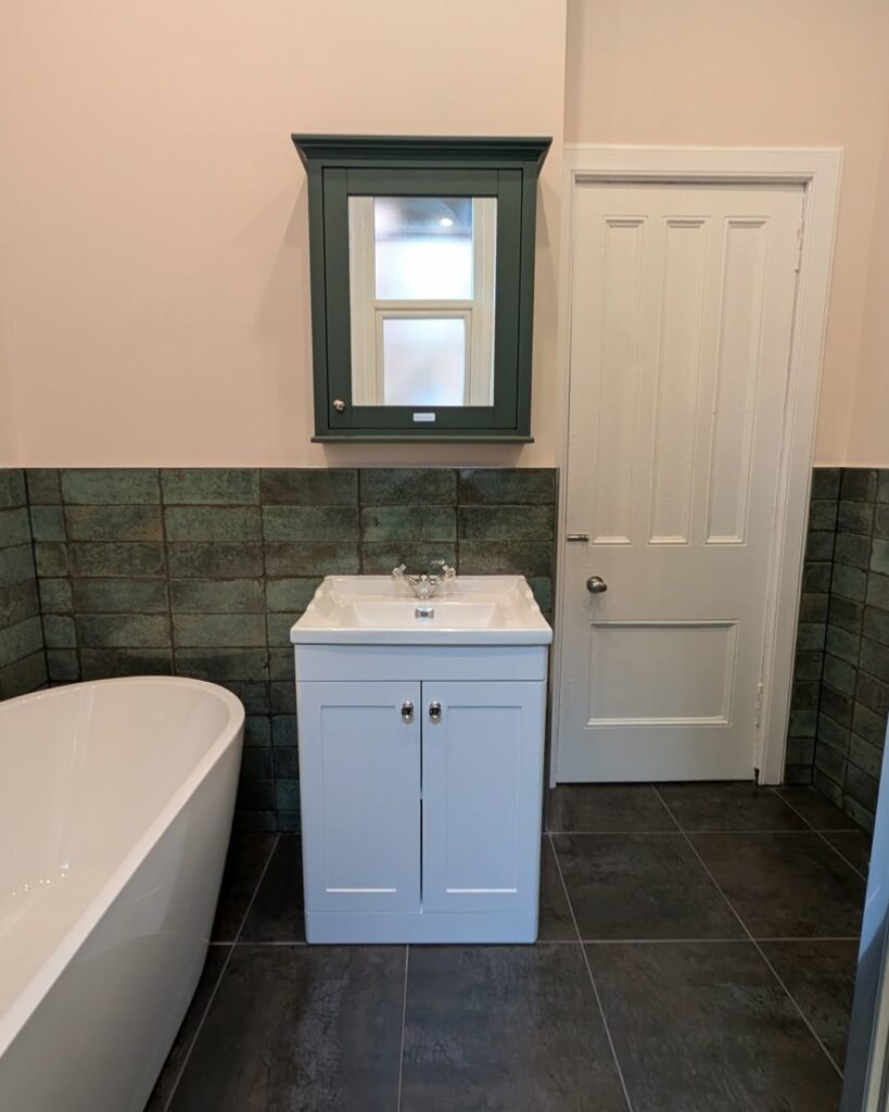 Main bathroom by Clan Bathrooms, Glasgow