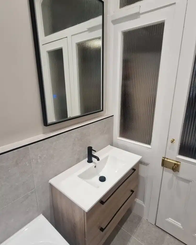 Main bathroom by Clan Bathrooms, Glasgow