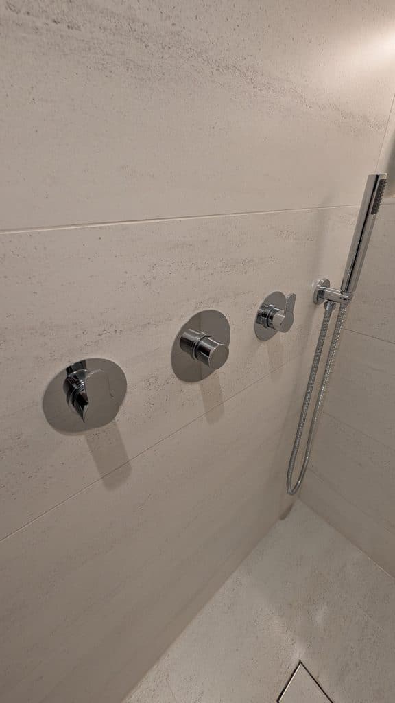 Reviews 12 Wet room in Giffnock by Clan Bathrooms