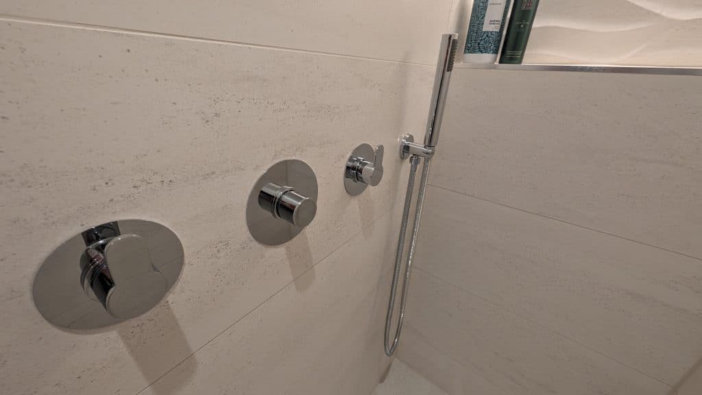 Wet room by Clan Bathrooms, Glasgow